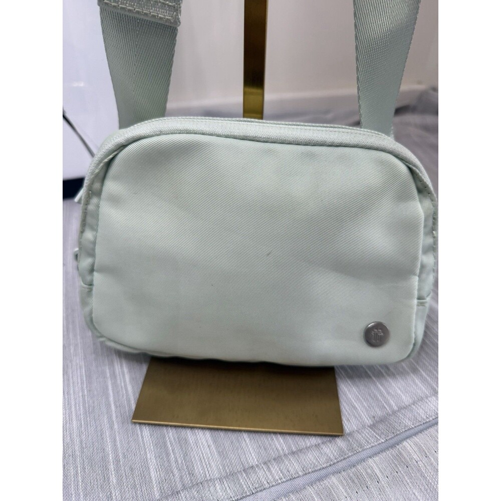 Totto Fanny Pack Light Green Waistbag Hip Pouch Running Belt Gym Bag